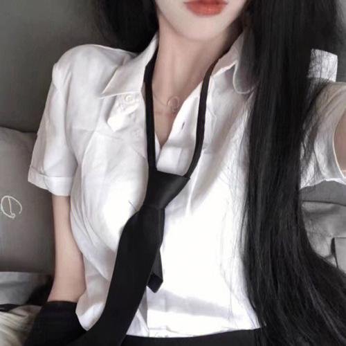 两位女巫